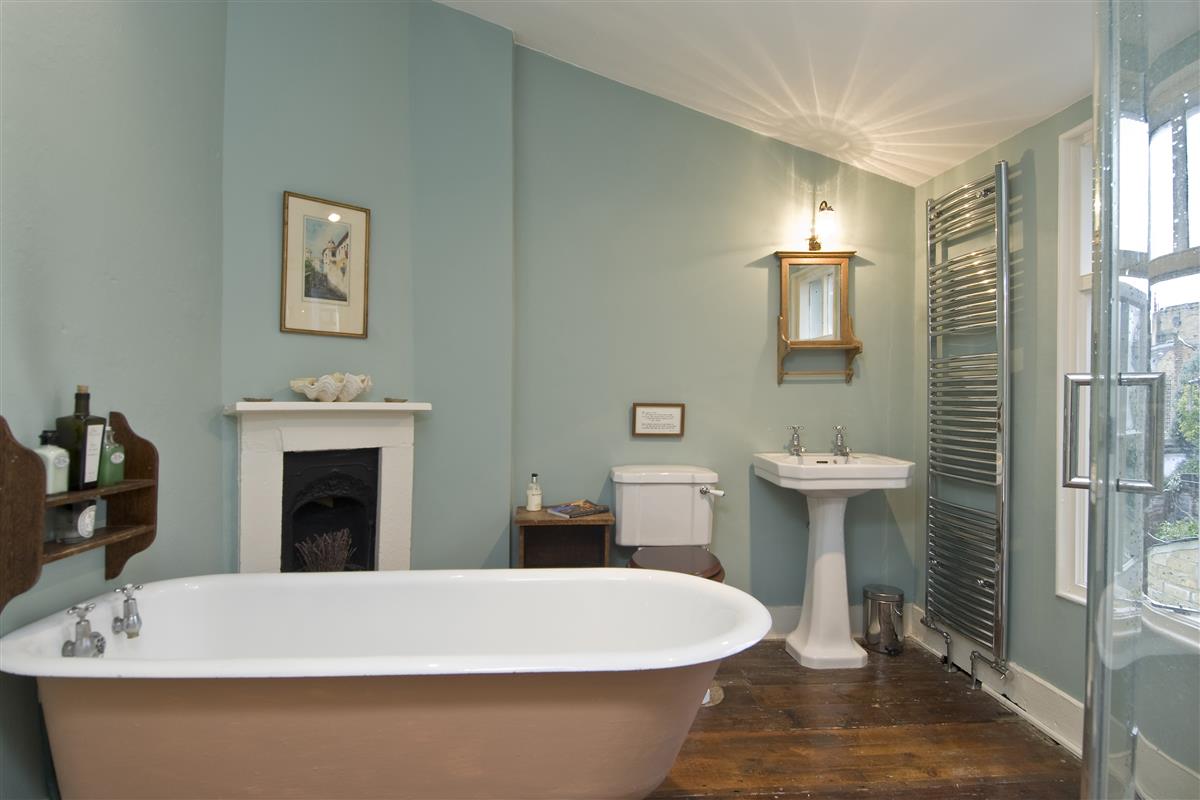 House For Sale in Cardross Street, W6 Featuring a Garden (ref 32089