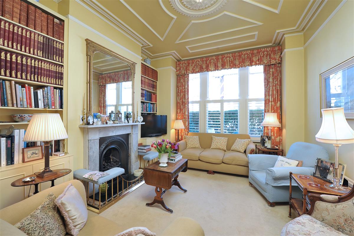 House For Sale in Fernside Road, SW12 Featuring a Garden and a Cellar