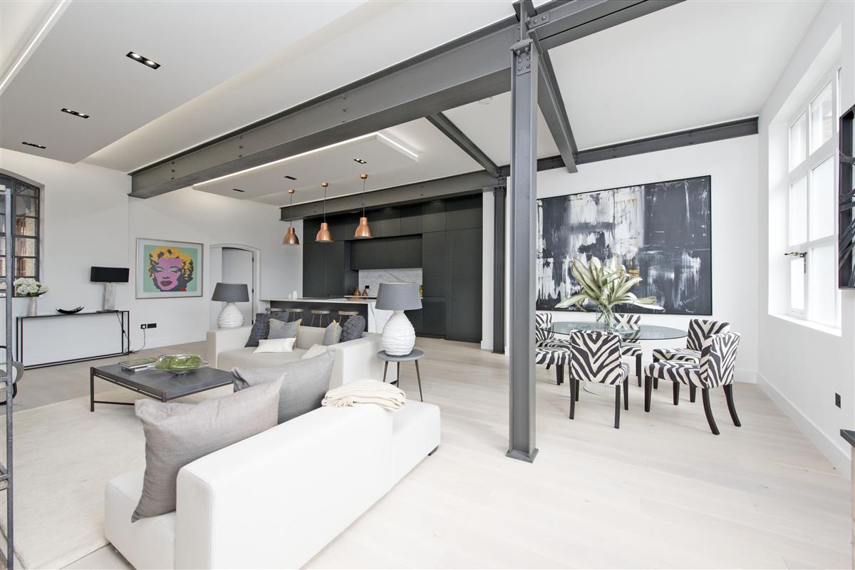 Flat For Sale in Mandeville Court, Battersea Park Road, SW11 Featuring a Porter (ref 55502